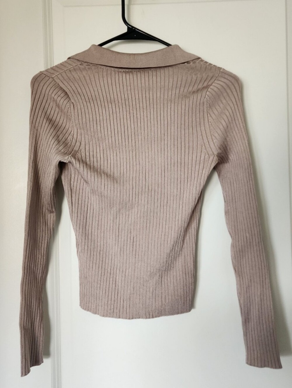 NWT Beige Ribbed Button-Up Collared Sweater - Picture 2 of 2